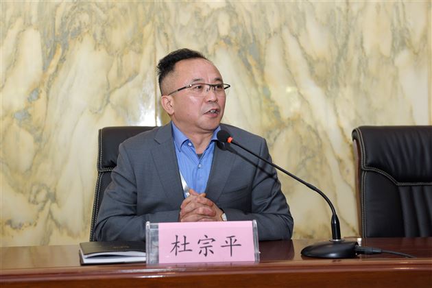 探索之姿,实践之路——“高中语文国家课程校本化的实践研究”现场结题会暨课题结题培训会在我校举行