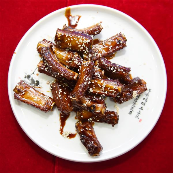 煎炒烹煮出世间百味 油盐酱醋蕴生活真谛——我校举行首届“餐厅厨师技能大赛暨师生厨艺展示活动”