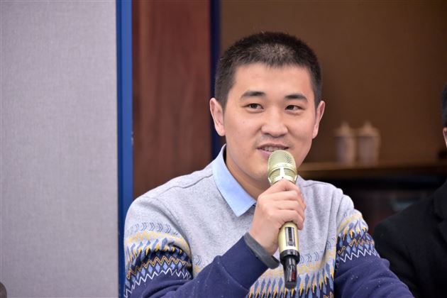 我校高中党支部开展“树危机意识,建百年名校”主题党日活动