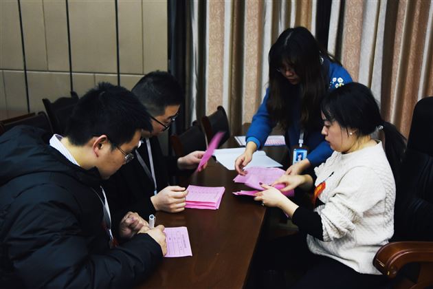 初心不忘 使命担当 立足本职 砥砺前行——中共成都棠湖外国语学校高中总支部委员会选举大会成功召开