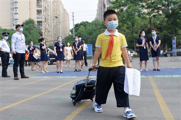 为生命的绽放 全力以赴——记棠外附小1—4年级开学日