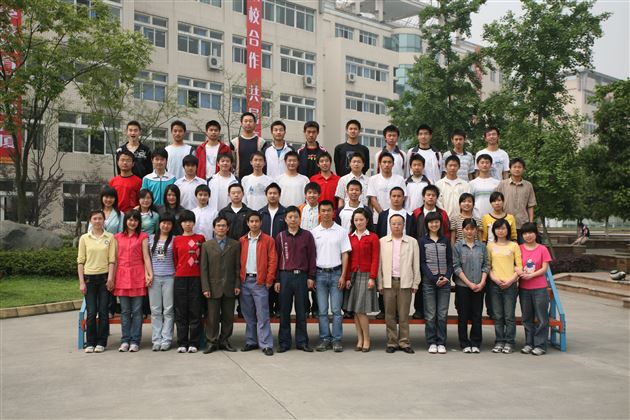 赵建高中毕业照(第四排右起数第三个)