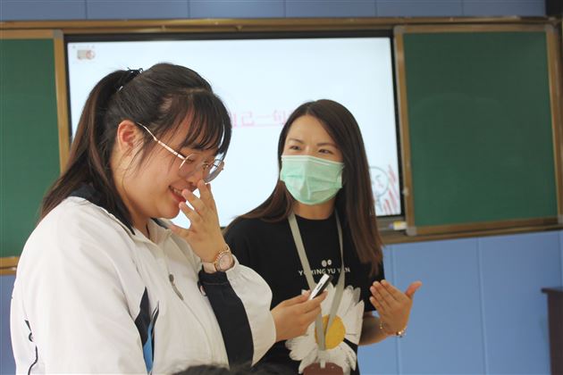 以“画”疗心,为梦想加“油”——棠外“525我爱我”心理健康节系列活动