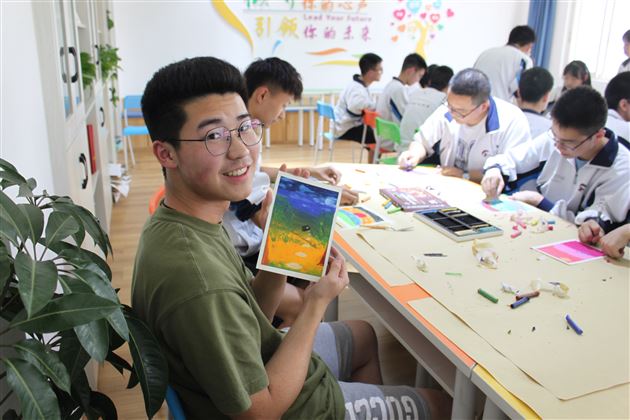 以“画”疗心,为梦想加“油”——棠外“525我爱我”心理健康节系列活动