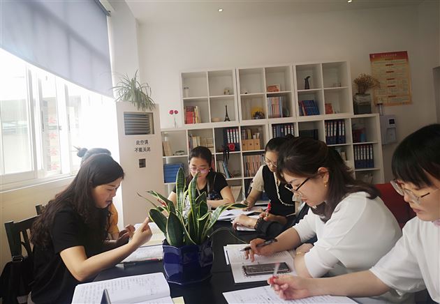 探秘海底世界 寻访科学国度——棠外附小整书阅读研究工作室开展活动