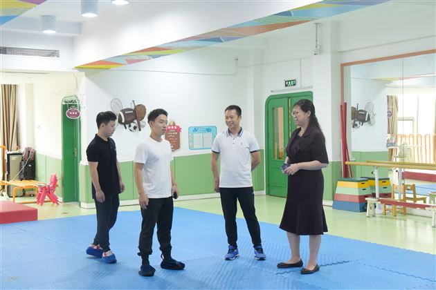 奥运冠军来啦!——奥运会体操冠军邹凯莅临棠外实验幼儿园调研