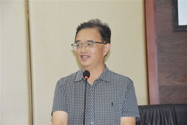 师培先行迎开学 专家引路助成长——记成都市教科院刘旭所长莅临我校附小开展新学期师培讲座