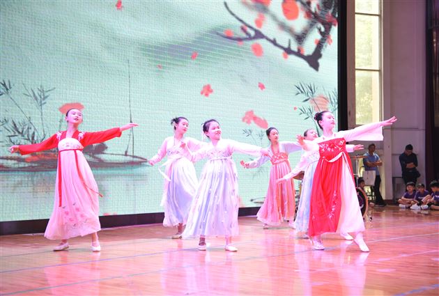 金桂飘香喜迎新 绚丽舞台增自信——记棠外附小2020年秋季迎新晚会