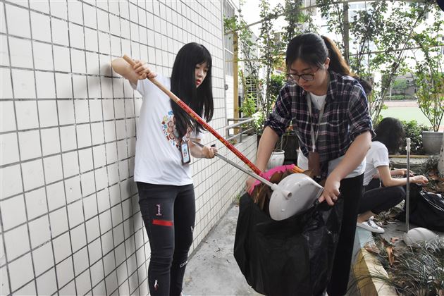 为民服务我行动 与党同行我自豪