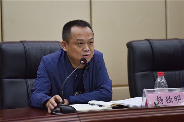 循“教学”之道 探“科研”之妙——我校举行双流区高中第四联组课题开题会