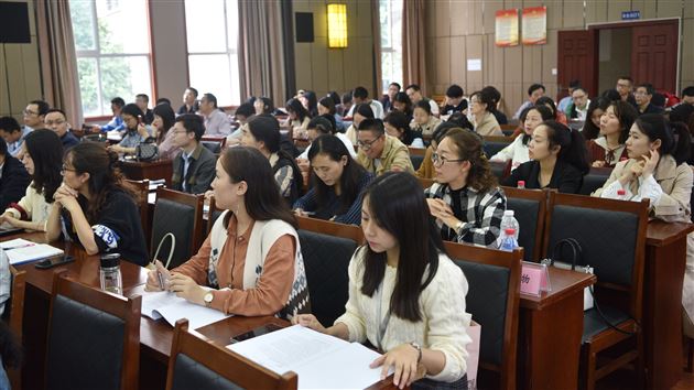 循“教学”之道 探“科研”之妙——我校举行双流区高中第四联组课题开题会