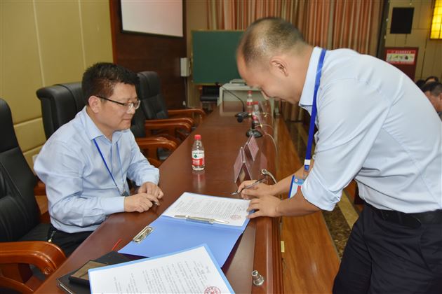 求真务实话中考 团结协作谱新篇——记棠外初三教育教学工作会