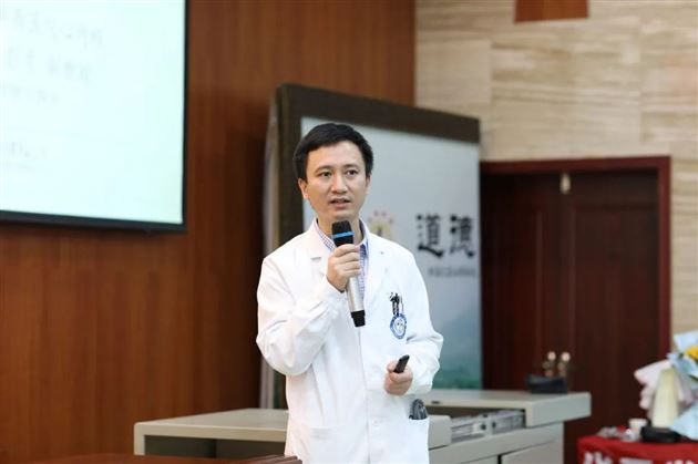 白衣天使筑生命堡垒 青年学子肩时代重任——记川大华西医院心血管内科在棠外举行公益健康教育及义诊活动