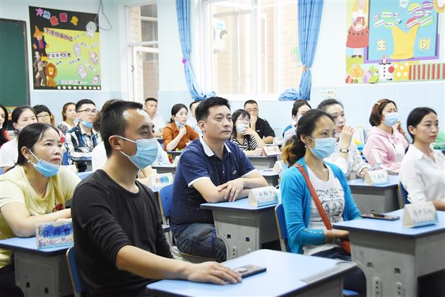 助力成长 用爱护航——记棠外附小2020级家长学校教育讲座
