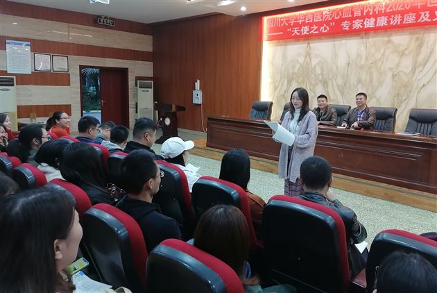 不忘初心 再谱新章——棠外初中第二党支部召开了“坚定理想信念,严守党纪党规”专题组织生活会