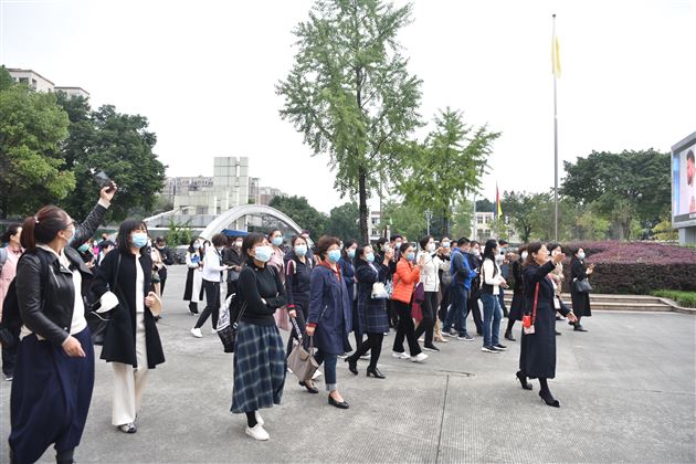 辽宁省学科带头人参观团莅临棠外参观考察