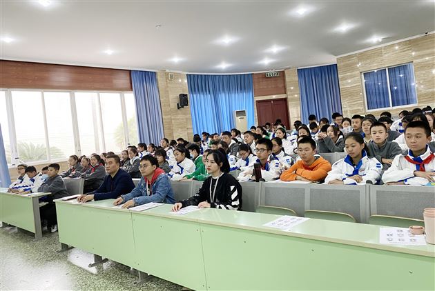 参与管理,我自信我能行——记棠外初2020级举行学生会干部竞选大会