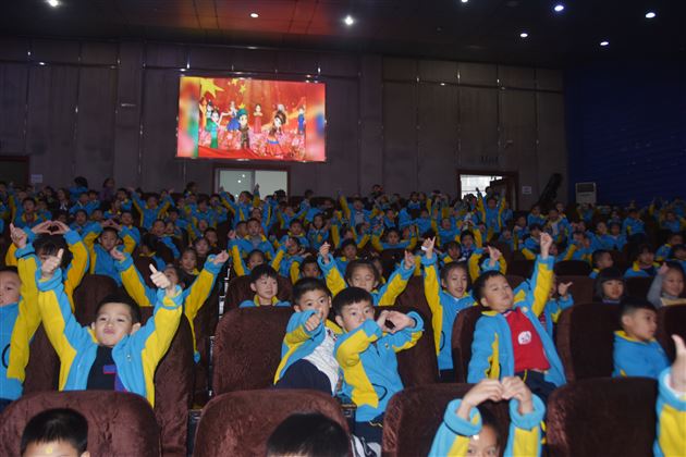 五十六个民族,五十六朵花——记棠外附小一年级家长义工课堂