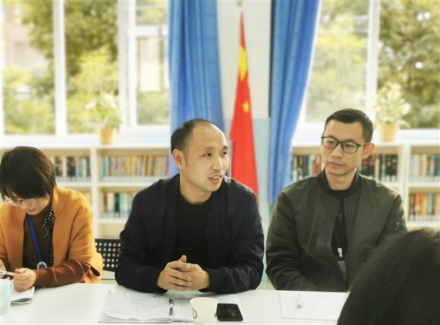 成都市骨干教师、双流区物理中心组成员——苟树林(中)