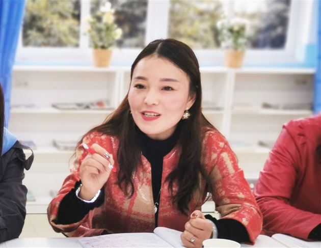 外研社《英语》(新标准)高中教材全国培训专家、棠外高中部课程中心副主任兼外语教研组长-李秀芳