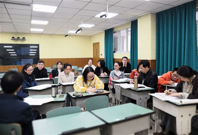 落实历史学科素养 适应基础教育改革——棠外初高中历史组开展联合教研活动