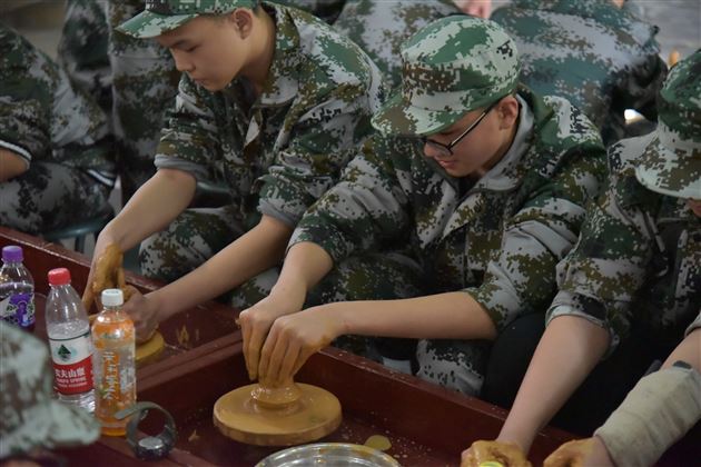 无迷彩 不青春——记棠外初2019级黄龙溪社会实践活动