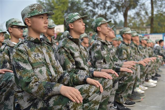 无迷彩 不青春——记棠外初2019级黄龙溪社会实践活动