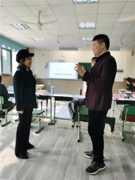 刘勇名师工作室参与市级科研课题考核评审获好评