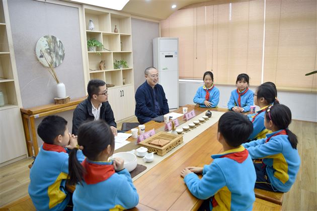 劳动教育我先行 实地调研显优势——四川省教科院到棠外开展中小学劳动教育调研活动