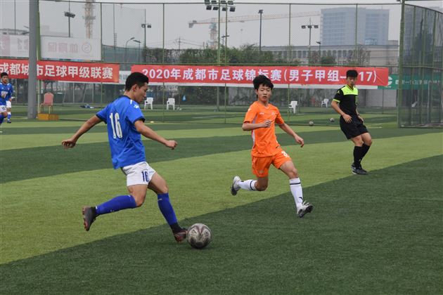棠外高中足球队获得成都市U17锦标赛三连冠