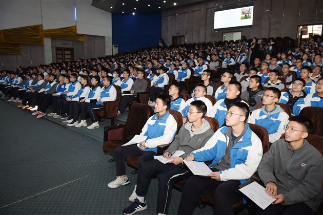 鸿鹄高飞 至臻卓越——哈工大博导潘旭东教授做客棠外修身大讲堂第26期
