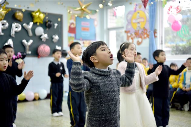 聆听花开的声音 点亮七彩的童年——棠外附小隆重举行2020级学生入学百日庆典活动