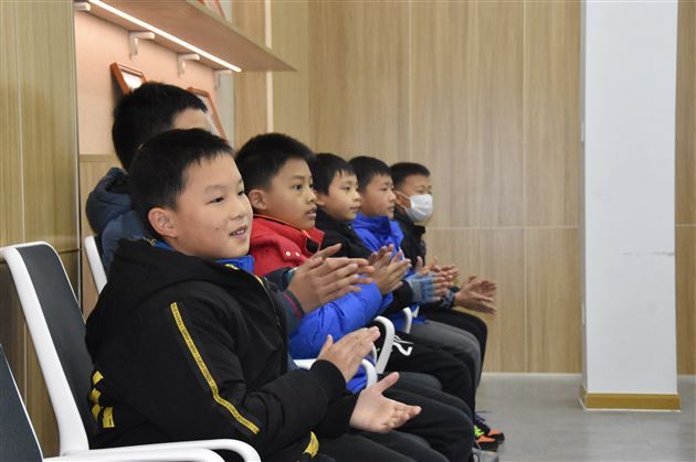 领导关怀严要求 齐抓共管促发展——棠外附小召开足球生专题工作会