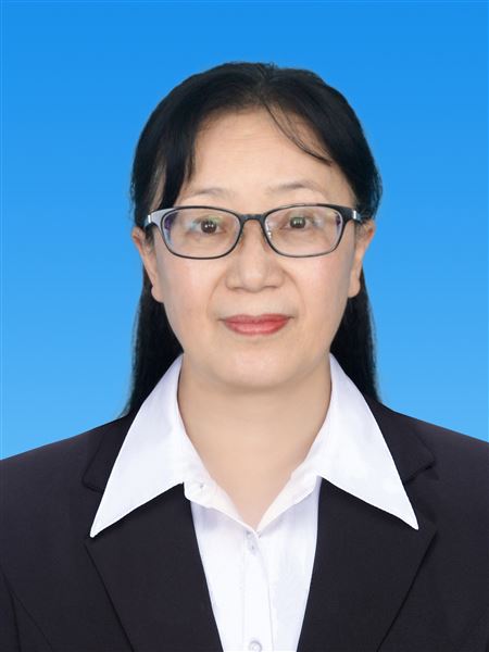 苏 萍,女,1966年10月生,1985年8月参加工作,1994年5月入党,本科学历,现任党委委员、小学校长。