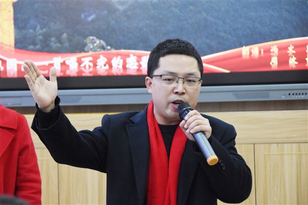 诵经典篇章 抒爱国情怀——记棠外附小语文组教师诗歌朗诵比赛