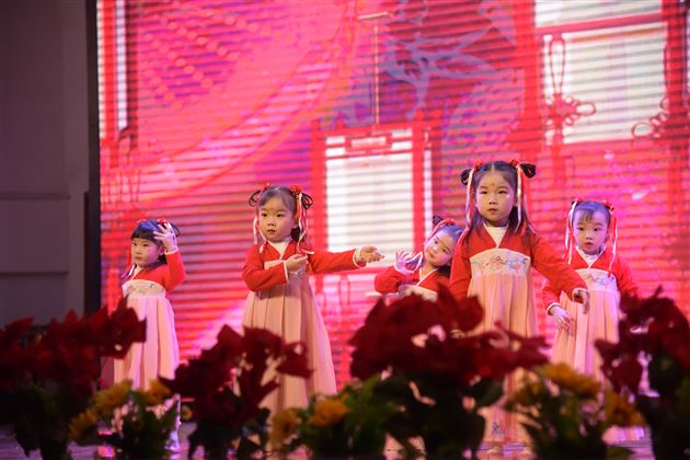 金牛闹新春 棠宝送祝福——棠外实验幼儿园新年文艺汇演 