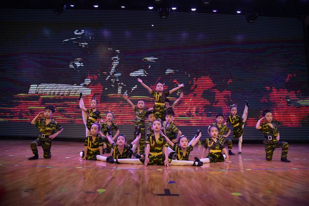 金牛闹新春 棠宝送祝福——棠外实验幼儿园新年文艺汇演