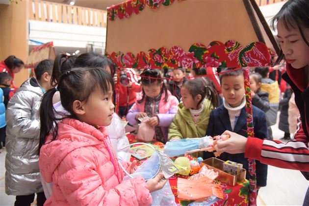 小小市场、点滴成长——棠外实验幼儿园新年跳蚤市场活动