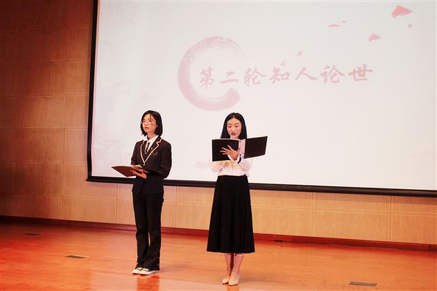 赵朗同学(右)