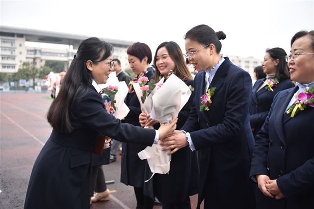 建功名校新征程,最美巾帼绽芳华——棠外隆重举行第111个“三·八”国际劳动妇女节庆祝表彰活动