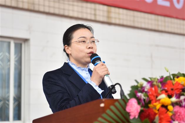 棠外初中隆重举行新学期开学典礼