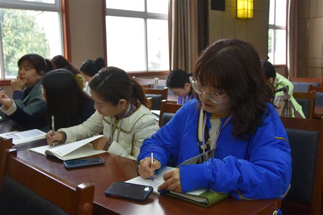 姚平书记讲党史,初中党员增自信——棠外初中党总支部召开“纪念中国共产党成立100周年”党史学习会