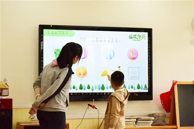 垃圾分类从小做起 志愿服务在行动——记校团委“学雷锋月”志愿服务系列活动