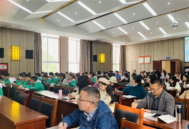 因为精心 所以精彩——双流区初中英语教研在棠外举行