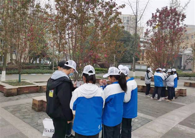 校园绿植谁认识 三月觅春芝兰间——记棠外校团委植树节、森林日志愿者活动