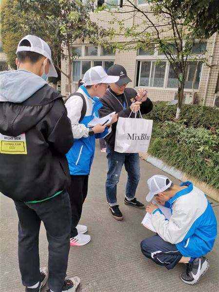 校园绿植谁认识 三月觅春芝兰间——记棠外校团委植树节、森林日志愿者活动