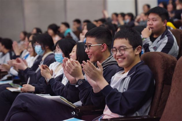 表彰激斗志 拼搏续辉煌——棠外初三年级隆重举行学法分享暨中考冲刺动员大会