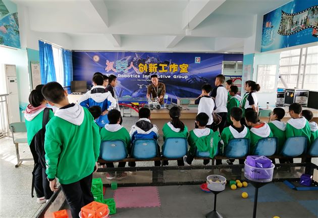 喜报:棠外初中学子参加第十八届省机器人竞赛两个项目均获一等奖