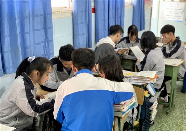 建党百年成就辉煌 读书树人筑基未来——记棠外高2019级语文组“心域阅读”活动