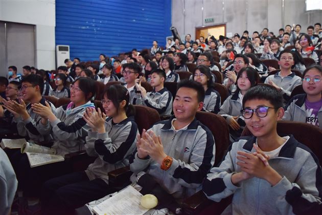 “放歌中华经典,喜迎建党百年”棠外初一、高一班级歌咏比赛成功举办